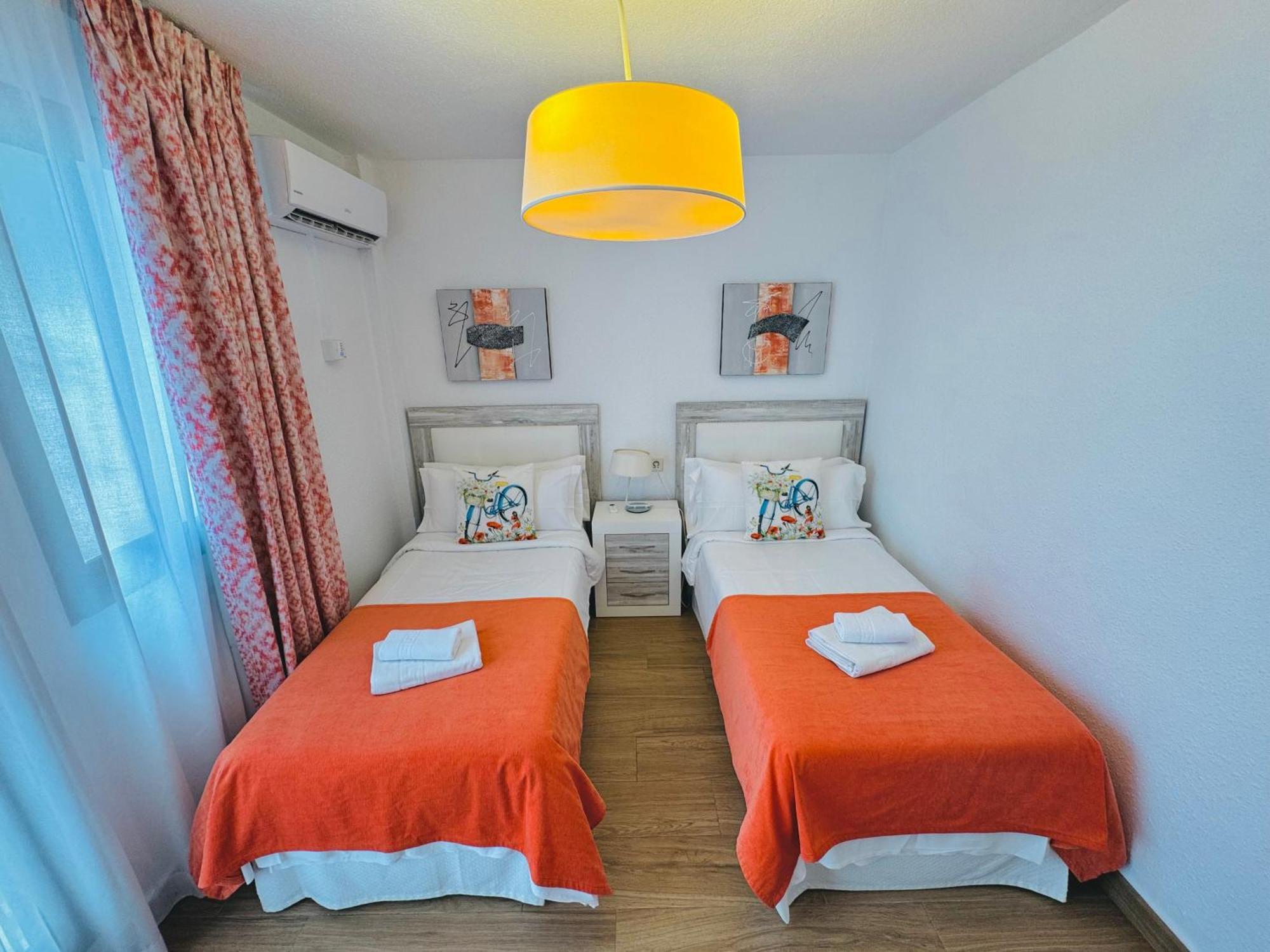 Pueblo Evita Premium Suites Бенальмадена Екстер'єр фото