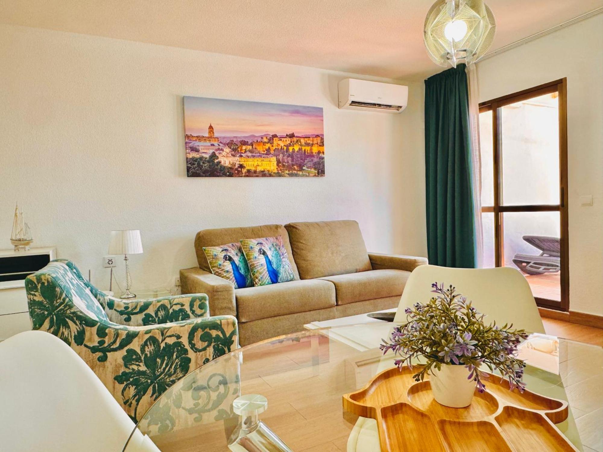 Pueblo Evita Premium Suites Бенальмадена Екстер'єр фото