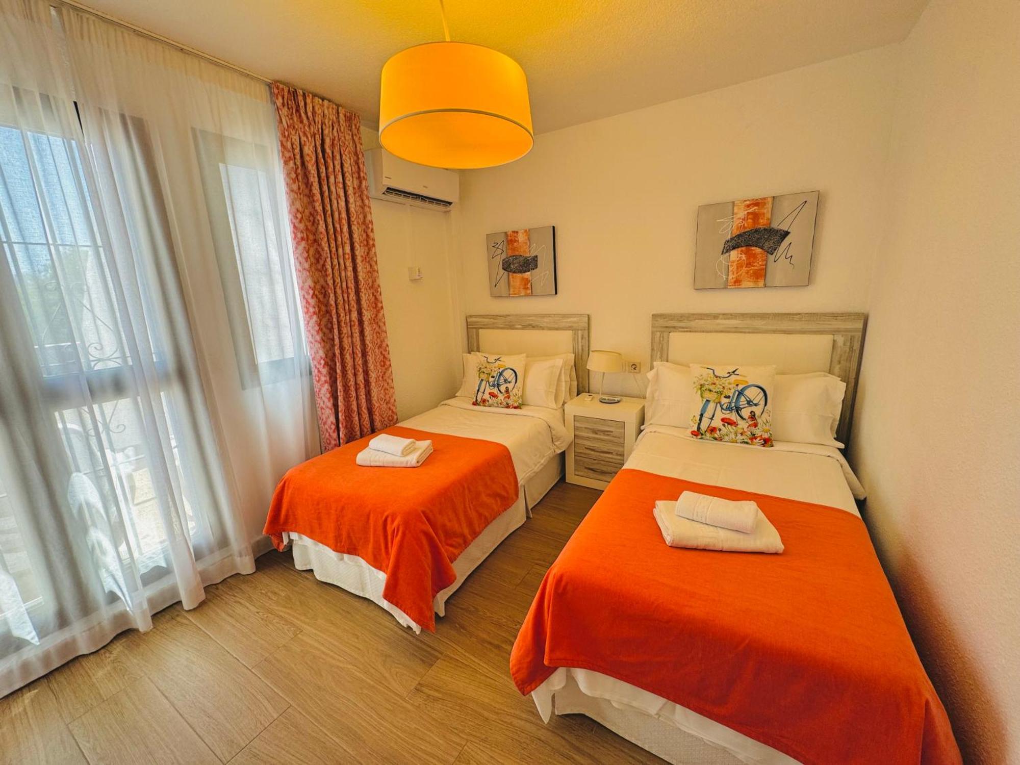 Pueblo Evita Premium Suites Бенальмадена Екстер'єр фото
