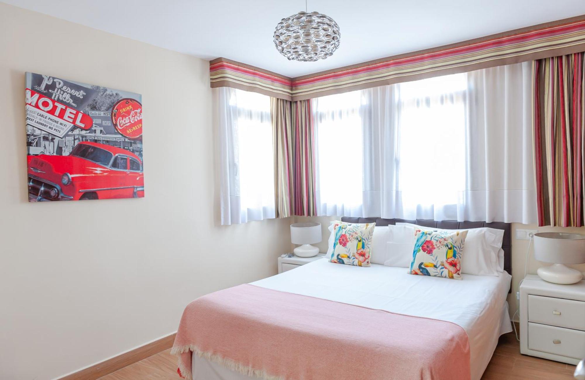 Pueblo Evita Premium Suites Бенальмадена Екстер'єр фото