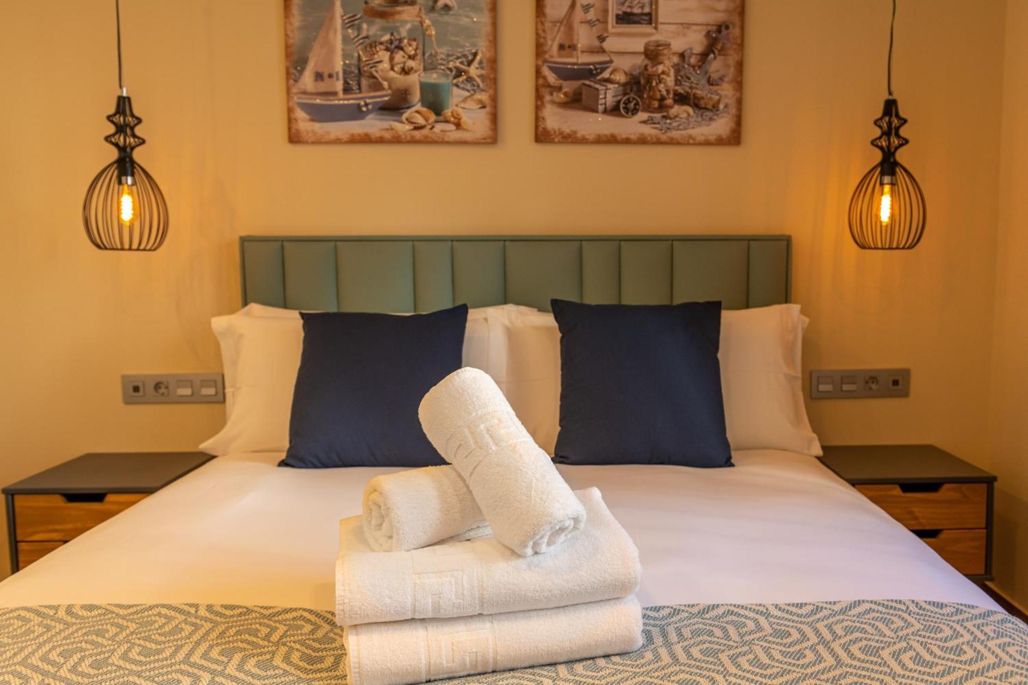 Pueblo Evita Premium Suites Бенальмадена Екстер'єр фото